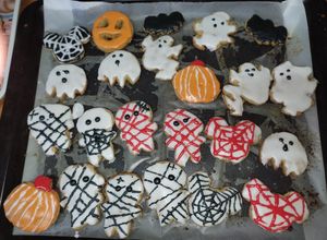 Una foto de Galletitas Halloween decoradas por los niños 🎃🎃