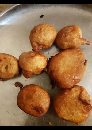 मीठे पुए (meethe puye recipe in Hindi) रेसिपी मुख्य फोटो