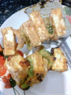 पनीर टिक्का (paneer tikka recipe in Hindi) रेसिपी मुख्य फोटो