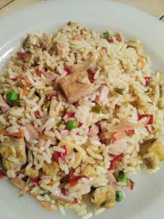 Una foto de Arroz tres delicias frito