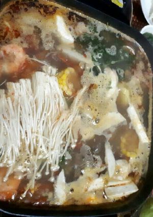 Hình của món Lẩu Hai Vợ Chồng.
