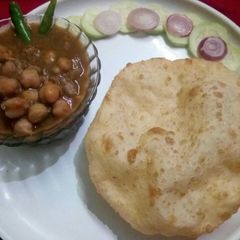 A picture of Chole bhature.
