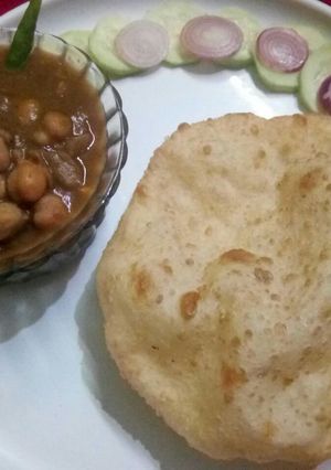 A picture of Chole bhature.