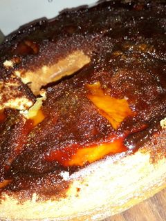 Una foto de Torta invertida de manzana súper alta