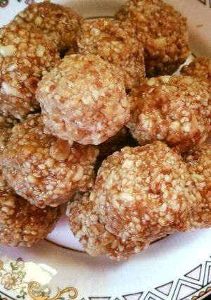A picture of Peanut and til ke laddu😃😃.