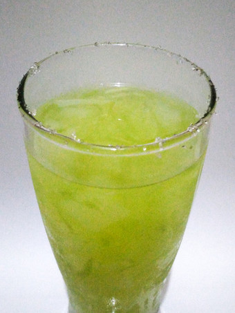 Resep 5. Es Melon Serut Nata de Coco Enak Terbaru