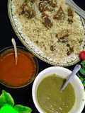 Yakhni pulao with lal mirch and green chutney