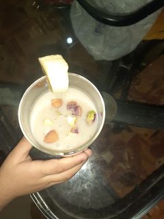 બનાના મિલ્ક (Banana Milk recipe in Gujarati) રેસીપી મુખ્ય ફોટો