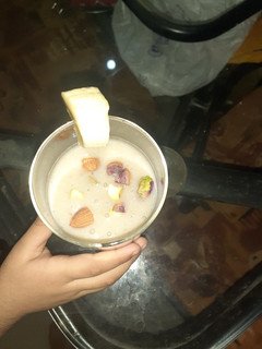 બનાના મિલ્ક (Banana Milk recipe in Gujarati) રેસીપી મુખ્ય ફોટો