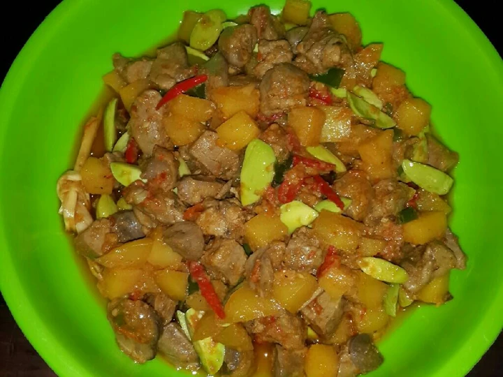 Cara Mudah Menyiapkan Resep Sambal goreng atikenpel (ati ayam,kentang,pete) yang Uenak Anti Ribet, Mantap