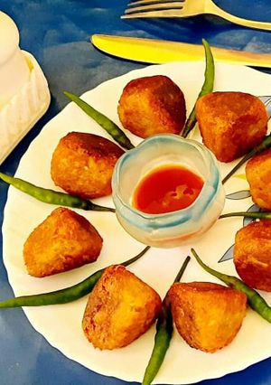 A picture of Green Banana Fried Ball.