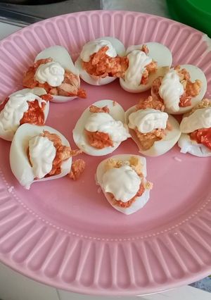 Una foto de Huevos rellenos con cangrejo