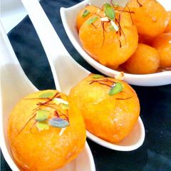 A picture of Moong Daal Rasgulla.