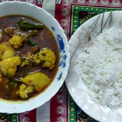 A picture of Gobi Alo gosht.