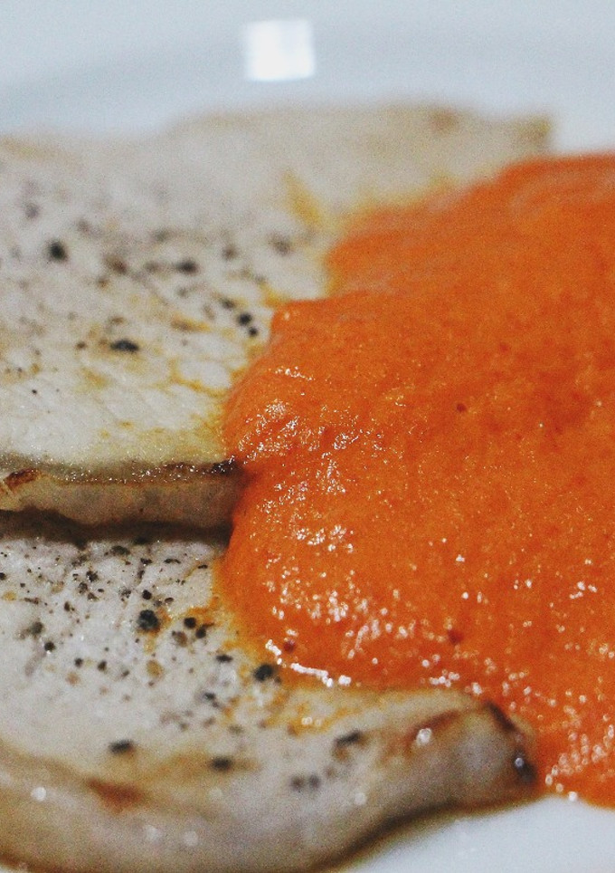 Una foto de Lomo en salsa de Pimientos