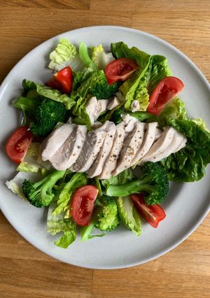 A picture of Diet recipe - Chicken breast fillets - batch cooking used Sous vide.