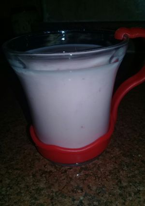 صورة لوصفة طريقه عمل زبادو بالفراوله في البيت