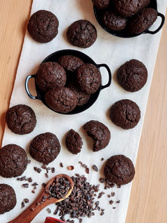 Una foto de Galletas de chocolate fáciles, económicas y sin balanza de Vale y Vane ♥