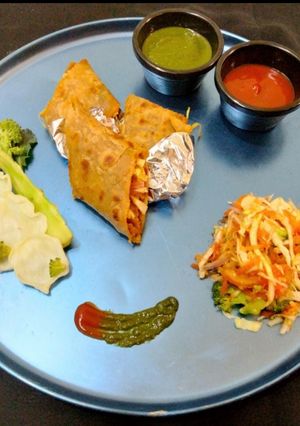 पनीर फ्रँकी (paneer frankie recipe in marathi) रेसिपी चे मुख्य फोटो