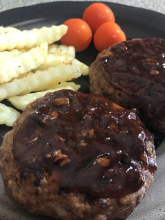 Una foto de Hambagu~Hamburguesa Estilo Japonés~