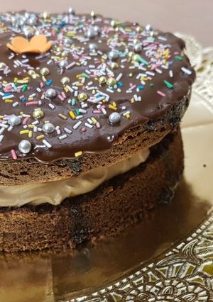 Foto principal de Tarta de chocolate con crema de queso y ganache