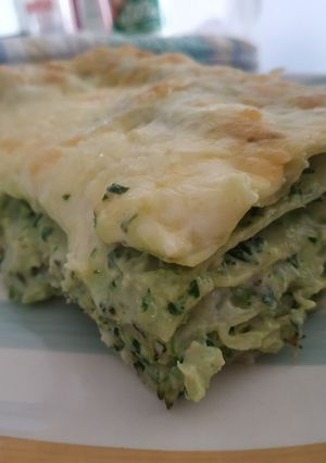 Una foto de Lasaña Bechamel de Brócoli y Pesto con Champiñones