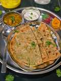 Chatpate Matar ke Bharwa Paranthe | Winter Special Recipe