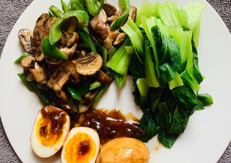 Nấm xào ớt chuông, rau cải luộc trứng kho nước tương(eatclean)