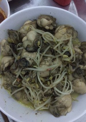 Hình của món Hàu xào đậu giá.