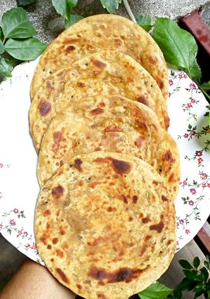 A picture of Acahri paratha.