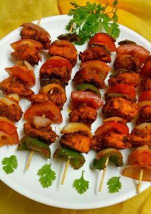 A picture of Chicken tikka.