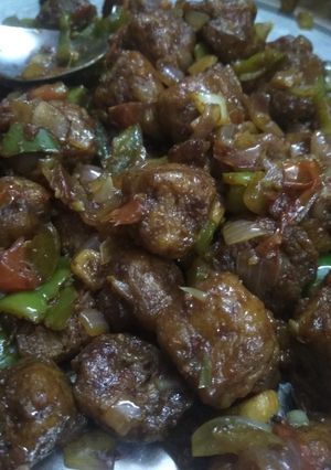 A picture of Soya chunks.