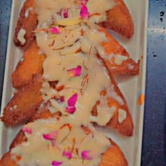 A picture of Shahi tukda.