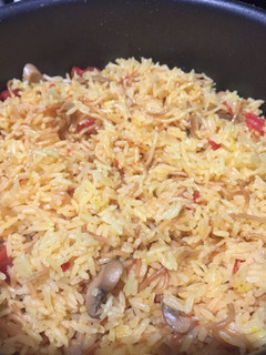 Una foto de Arroz con Champiñones, Fideos y Tomates