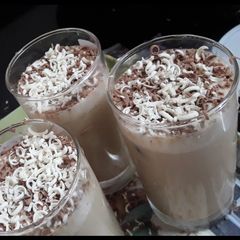 A picture of Yummy hot Chocolate shake😋😋😋.