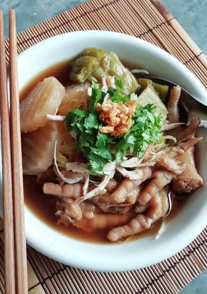 รูปของ ก๋วยเตี๋ยวไก่มาละ (มะระ)