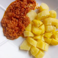 A picture of Boil potato & sauce.