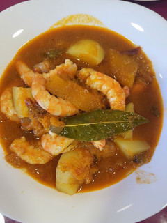 Una foto de Guisado de patatas con gambones