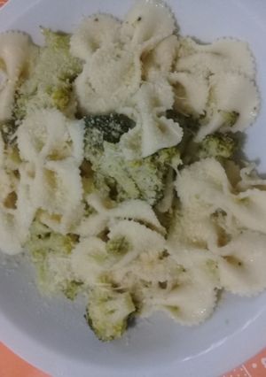 Una foto de Pasta con brócoli