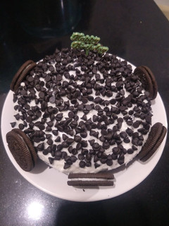 ઓરીયો બિસ્કીટ કેક (Oreo Biscuit Cake Recipe In Gujarati) રેસીપી મુખ્ય ફોટો