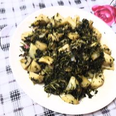 A picture of Aloo methi.
