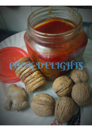 अखरोट अंजिर,अदरक कि चटनी(Akhrot anjeer adrak ki chutney recipe in Hindi) रेसिपी मुख्य फोटो