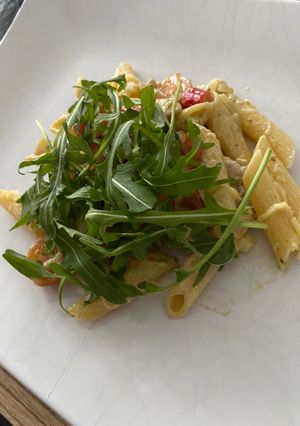 A picture of Kip pesto pasta.
