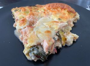 Une photo de Tarte saumon poireaux blettes mozza