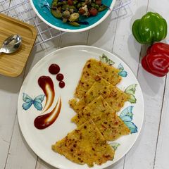 A picture of Sooji Paneer Chilla.
