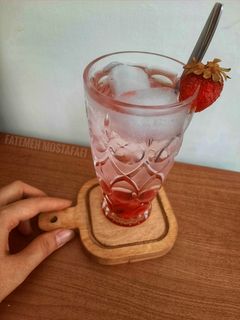 عکسی از دستور شربت توت فرنگی🍓