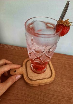 عکسی از دستور شربت توت فرنگی🍓