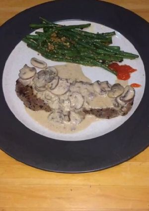 Foto resep Sirloin steak with mushroom sauce