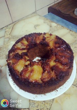 Una foto de Torta invertida de manzanas y caramelo