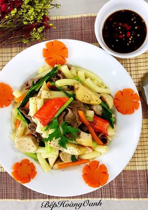 Hình của món Nui Xào Thập Cẩm.